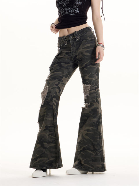 GKIKZ WRECKED CAMO FLARE JEANS