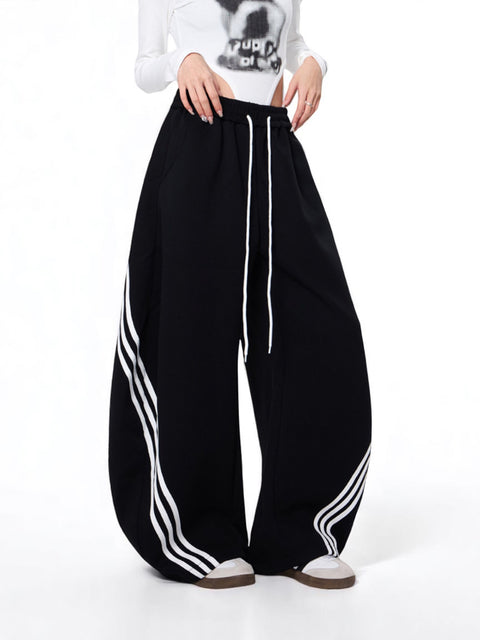 GKIKZ CLASSIC TRI-STRIPE SCIMITAR DRAWSTRING ULTRA-WIDE PANTS