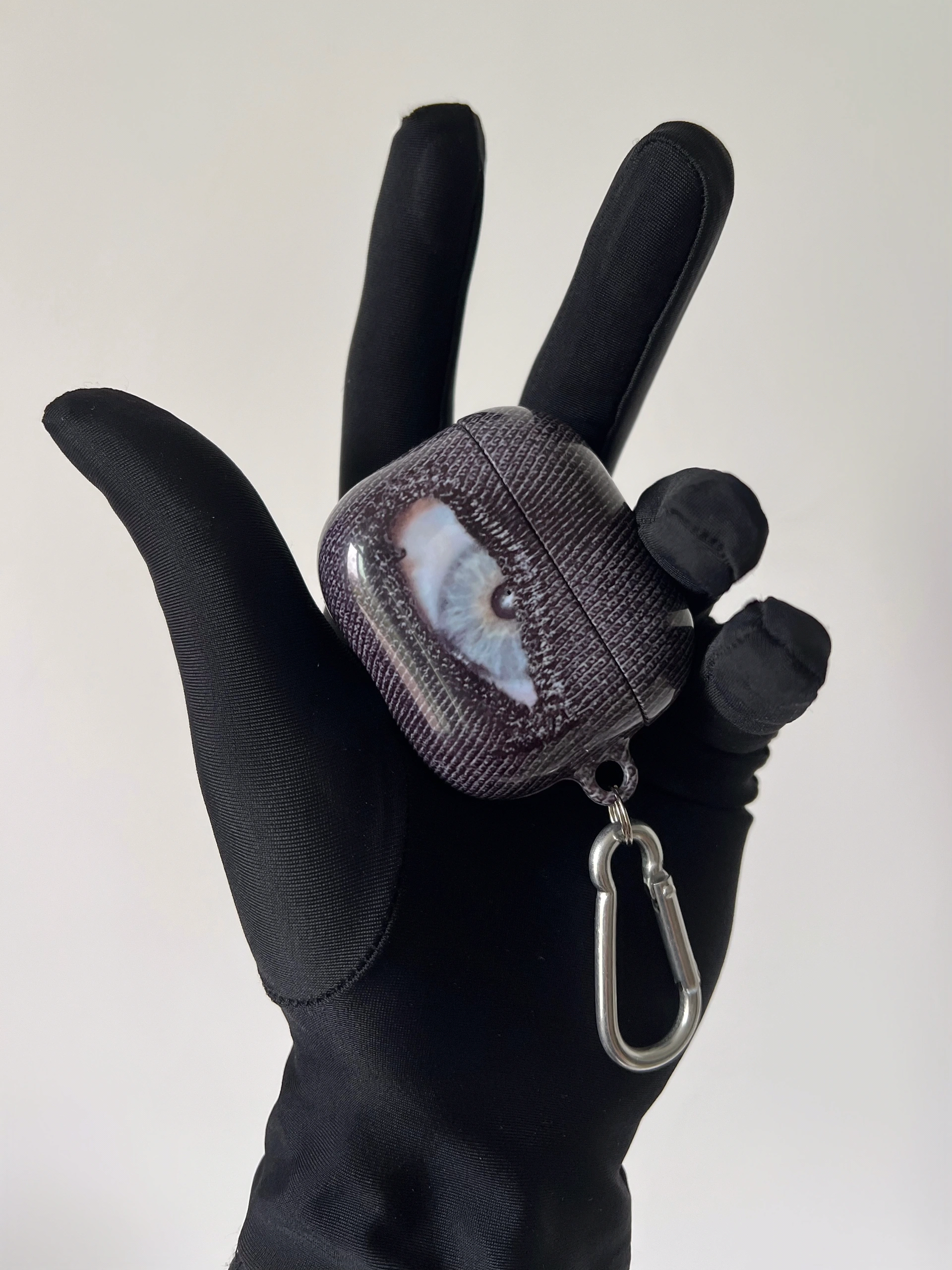 Frost Eyes Airpod Case's