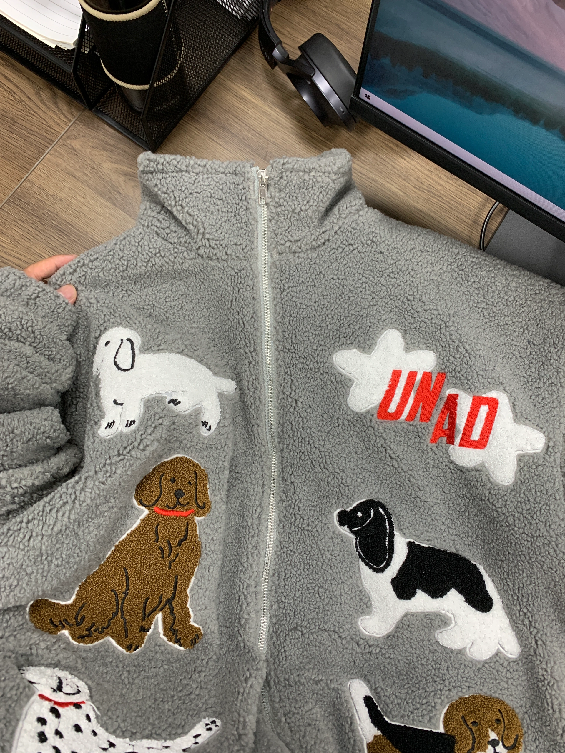 GKIKZ PUPPY EMBROIDERY LAMBWOOL FLEECE JACKET