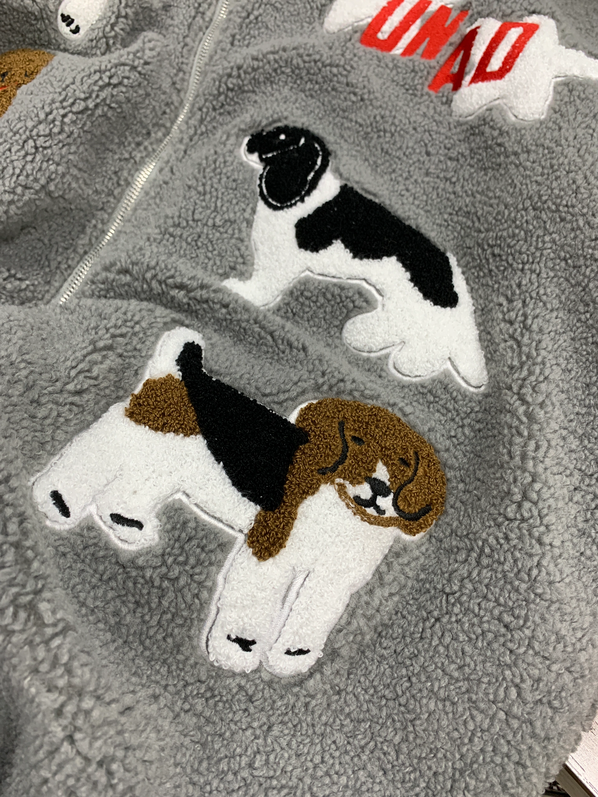 GKIKZ PUPPY EMBROIDERY LAMBWOOL FLEECE JACKET