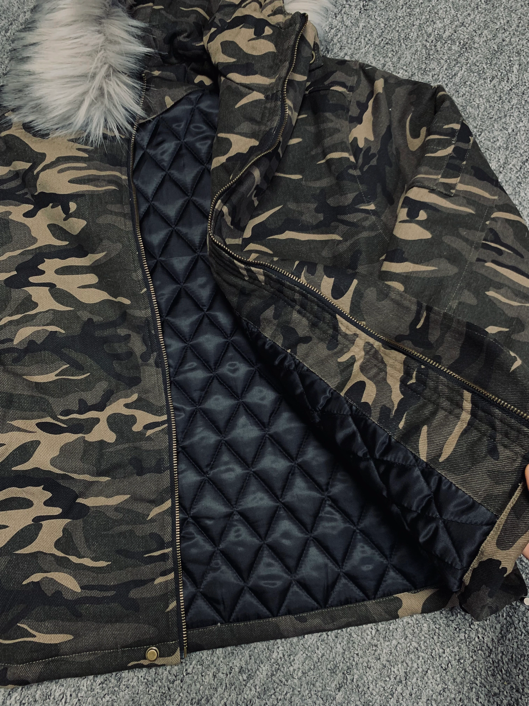 GKIKZ MOUNTAIN CARVING FUR COLLAR JACKET