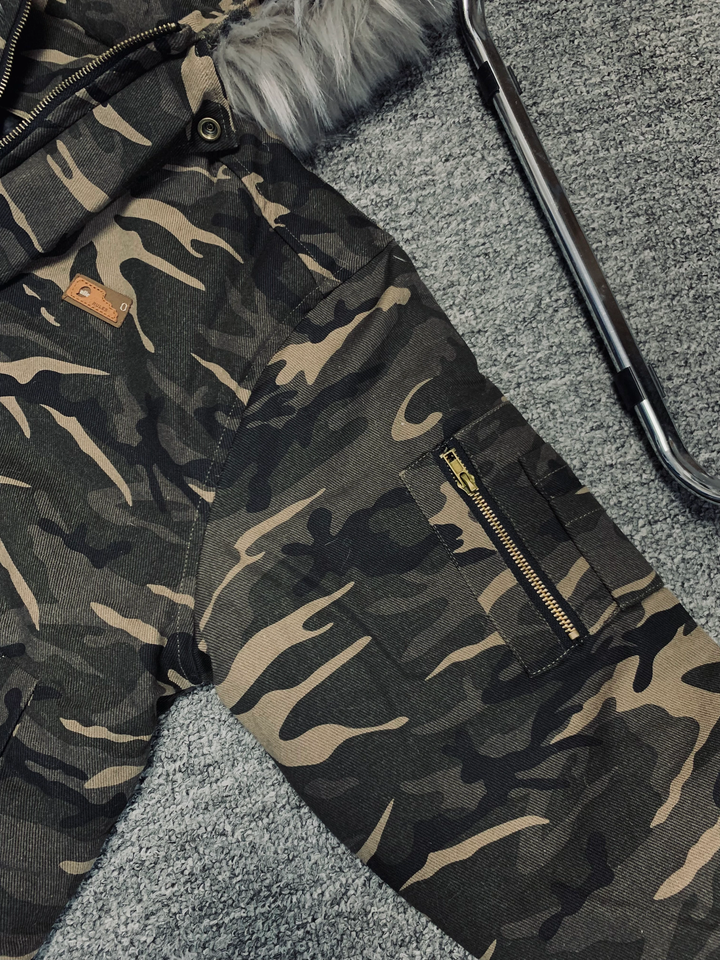 GKIKZ MOUNTAIN CARVING FUR COLLAR JACKET