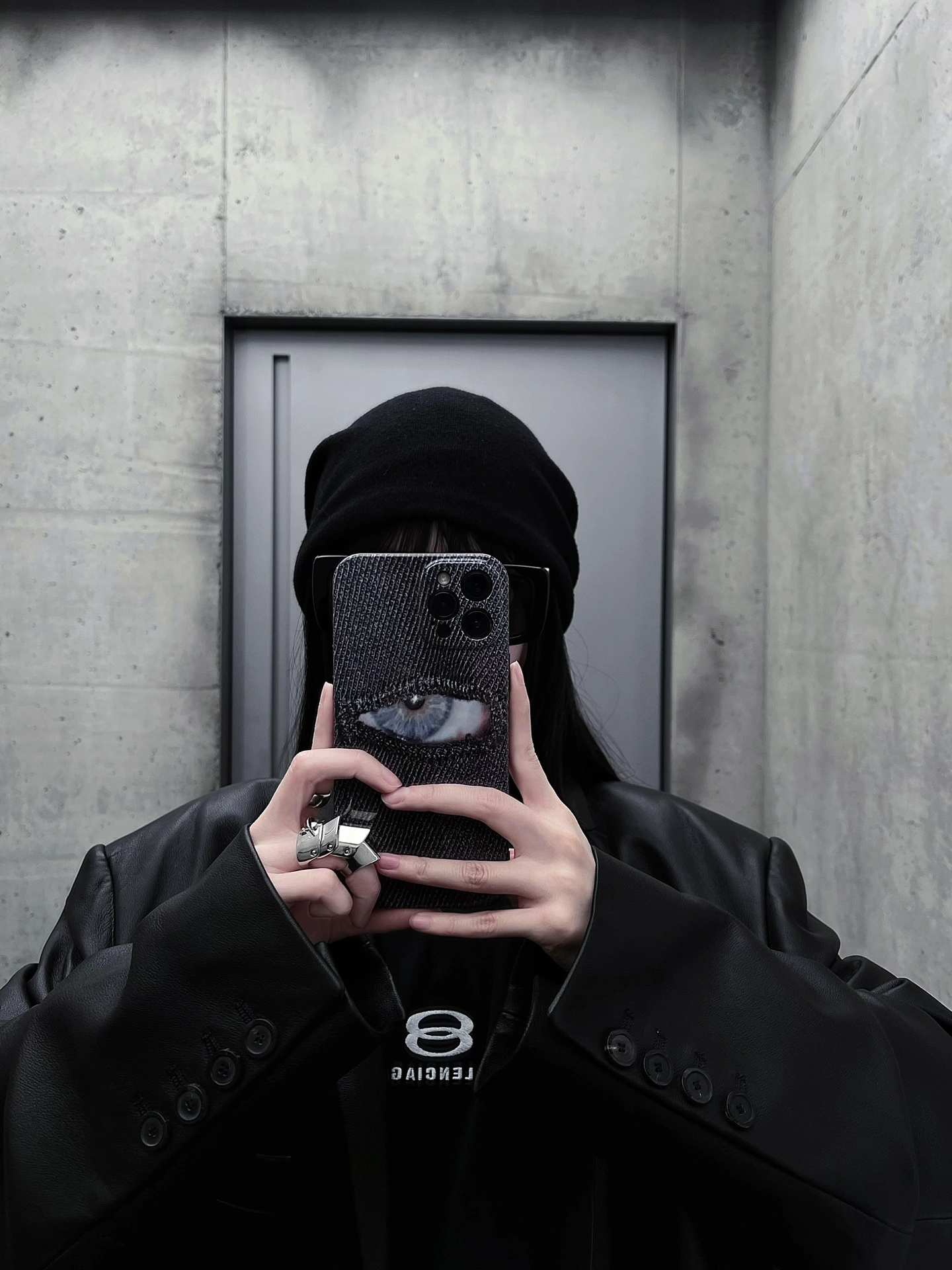 [25SS NEW ARRIVAL] GKIKZ FROST EYES IPHONE CASE'S