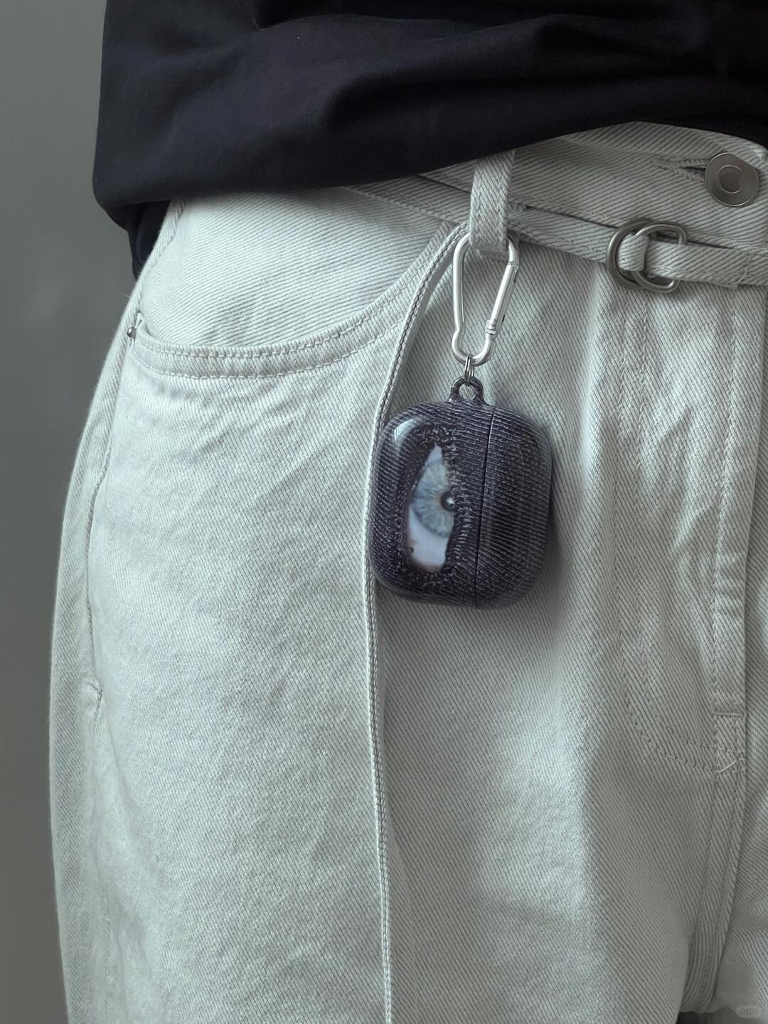 [25SS NEW ARRIVAL] GKIKZ FROST EYES AIRPOD CASE'S