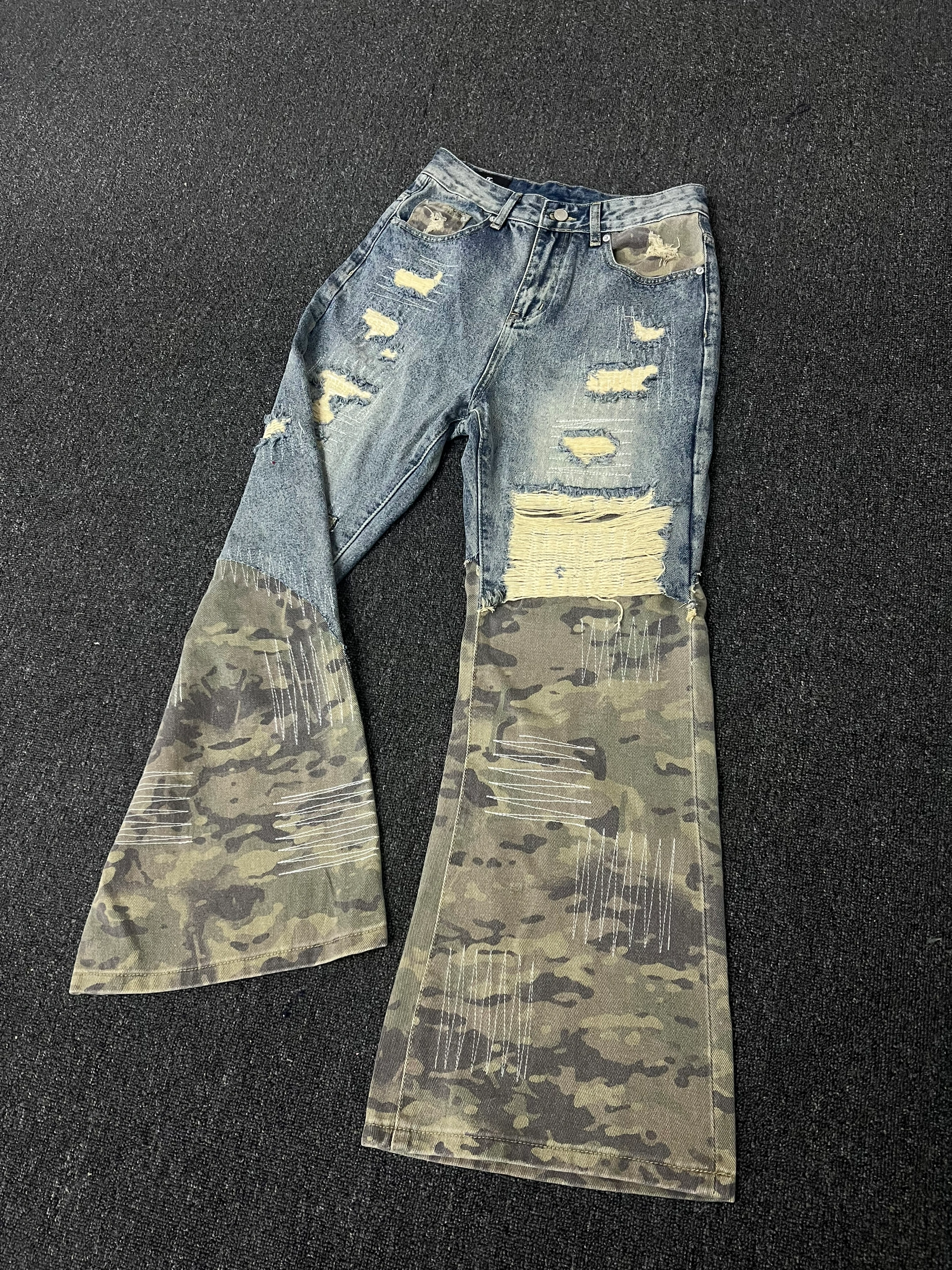 [HOLIDAY RESTOCK] GKIKZ MIX&MATCH CAMOUFLAGE RETRO DISTRESSED BAGGY JEANS