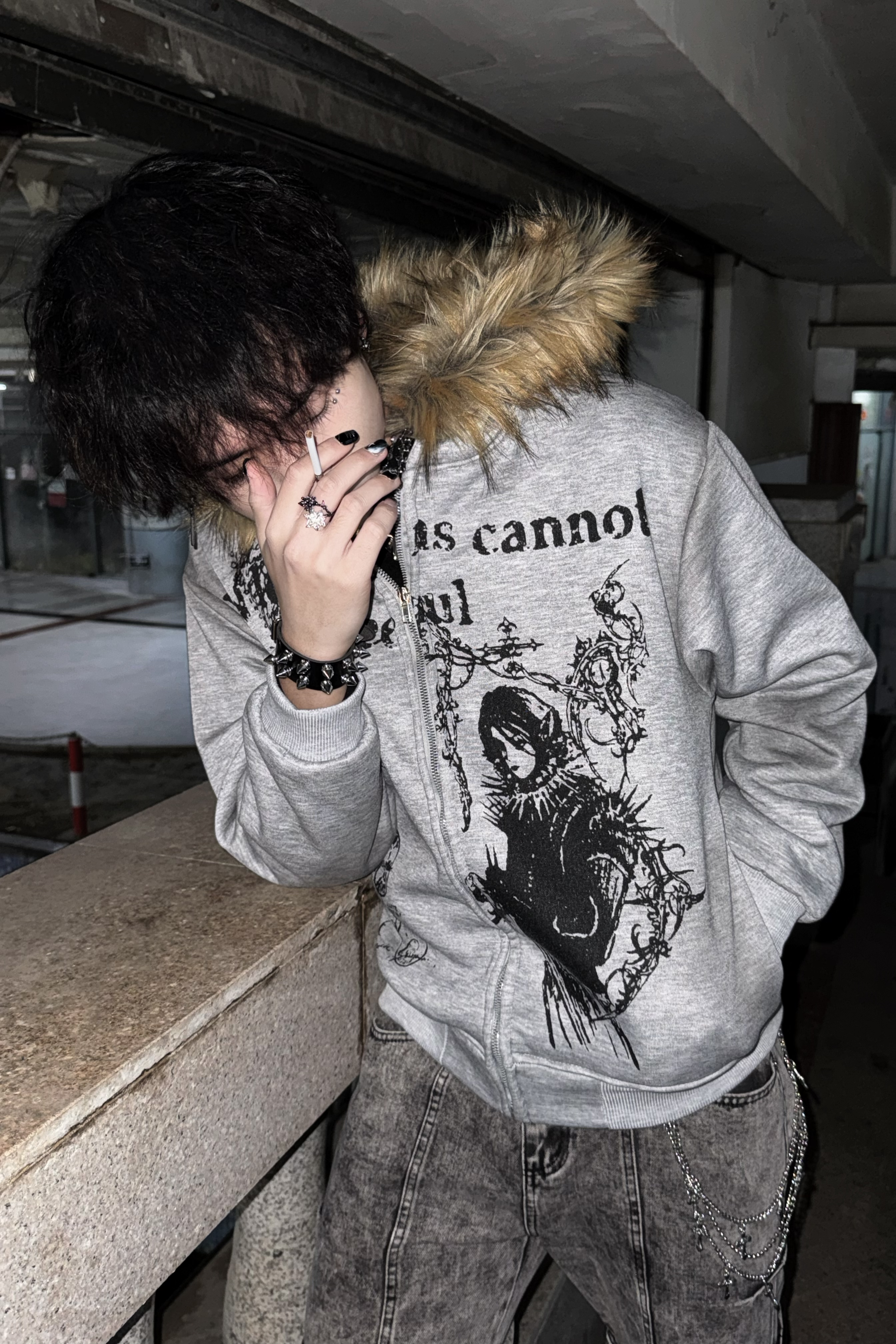 GKIKZ GOTHIC FUR-LINED HOODED ZIPUP