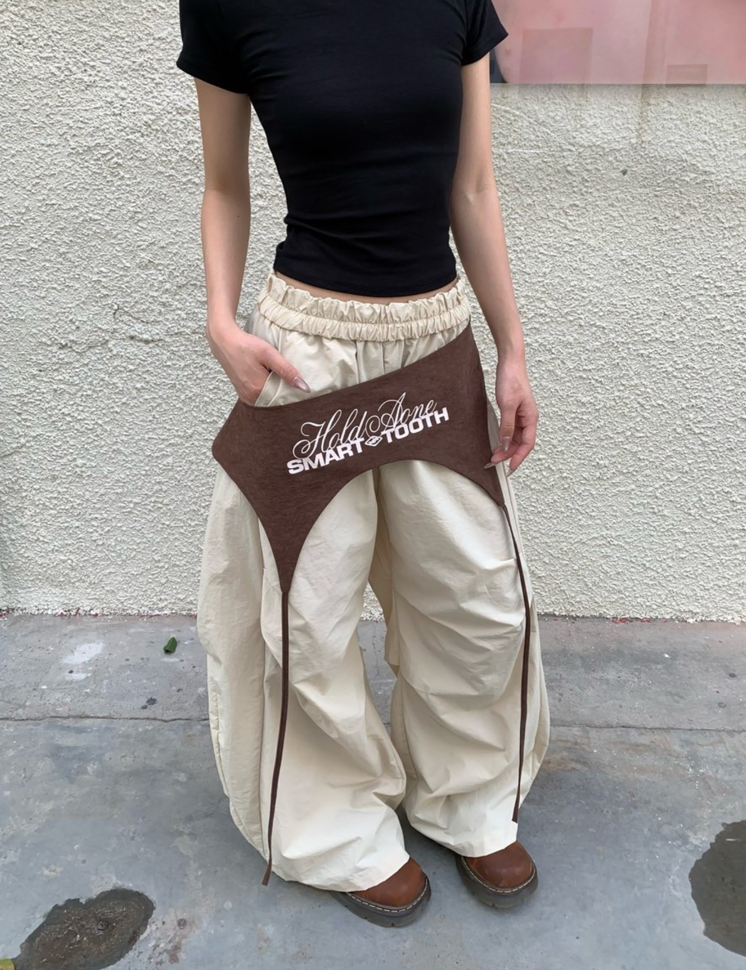 [25SS NEW ARRIVAL] GKIKZ CONTRAST PARACHUTE TOO LOOSE WIDE-LEG PANTS