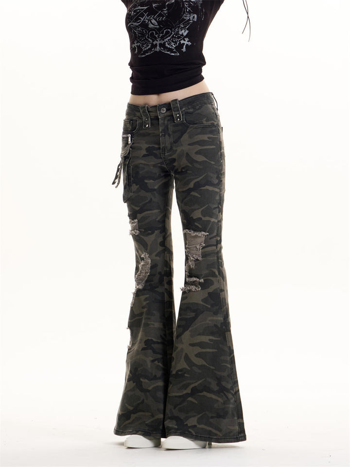 GKIKZ WRECKED CAMO FLARE JEANS