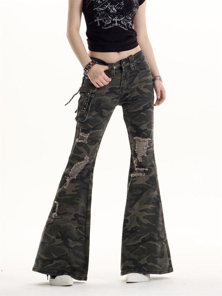 GKIKZ WRECKED CAMO FLARE JEANS