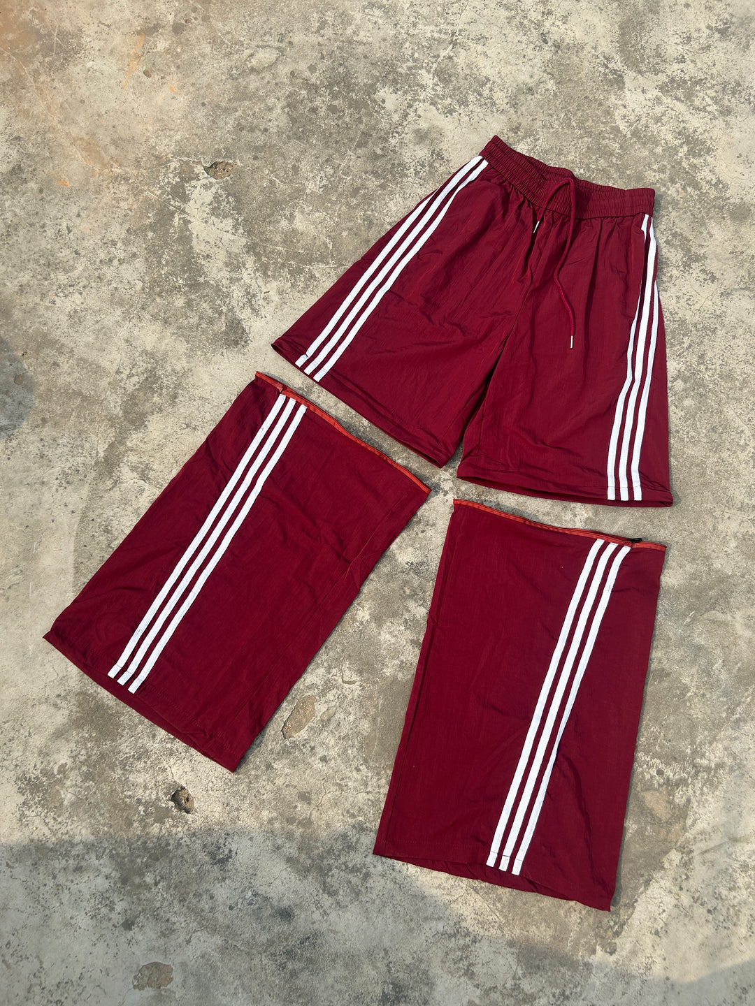 [25SS RESTOCKS] GKIKZ TRI-STRIPE CURVE DETACHABLE WIDE LEG PANTS