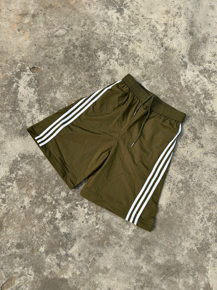 [25SS RESTOCKS] GKIKZ TRI-STRIPE CURVE DETACHABLE WIDE LEG PANTS