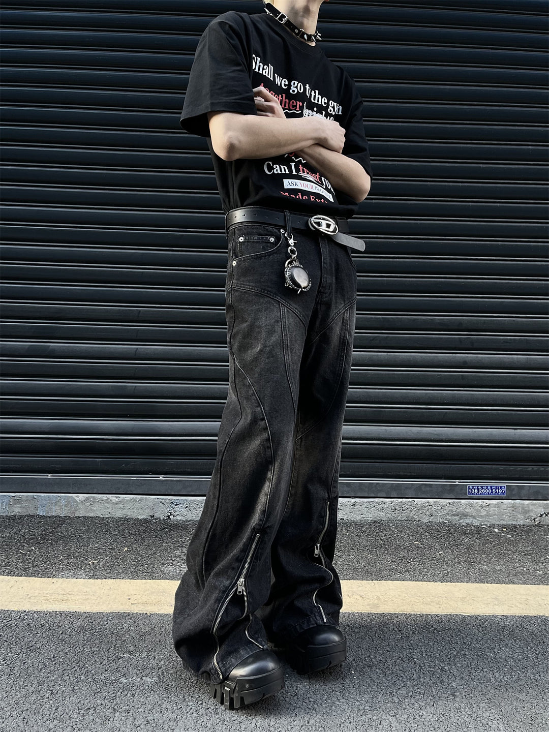 Mid-Zipper Slightly Flared Baggy Denim Jeans