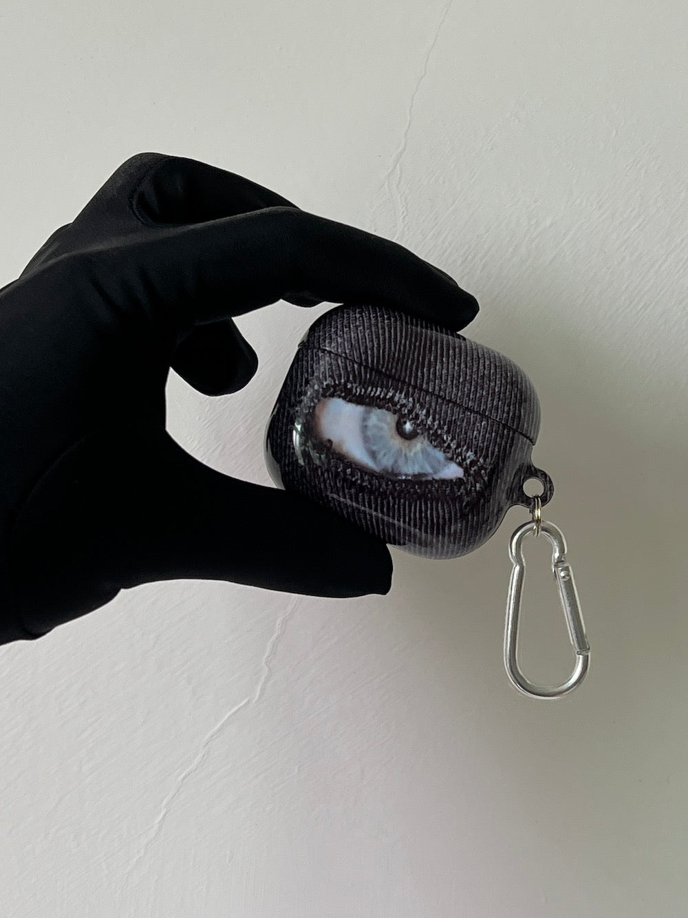 [25SS NEW ARRIVAL] GKIKZ FROST EYES AIRPOD CASE'S