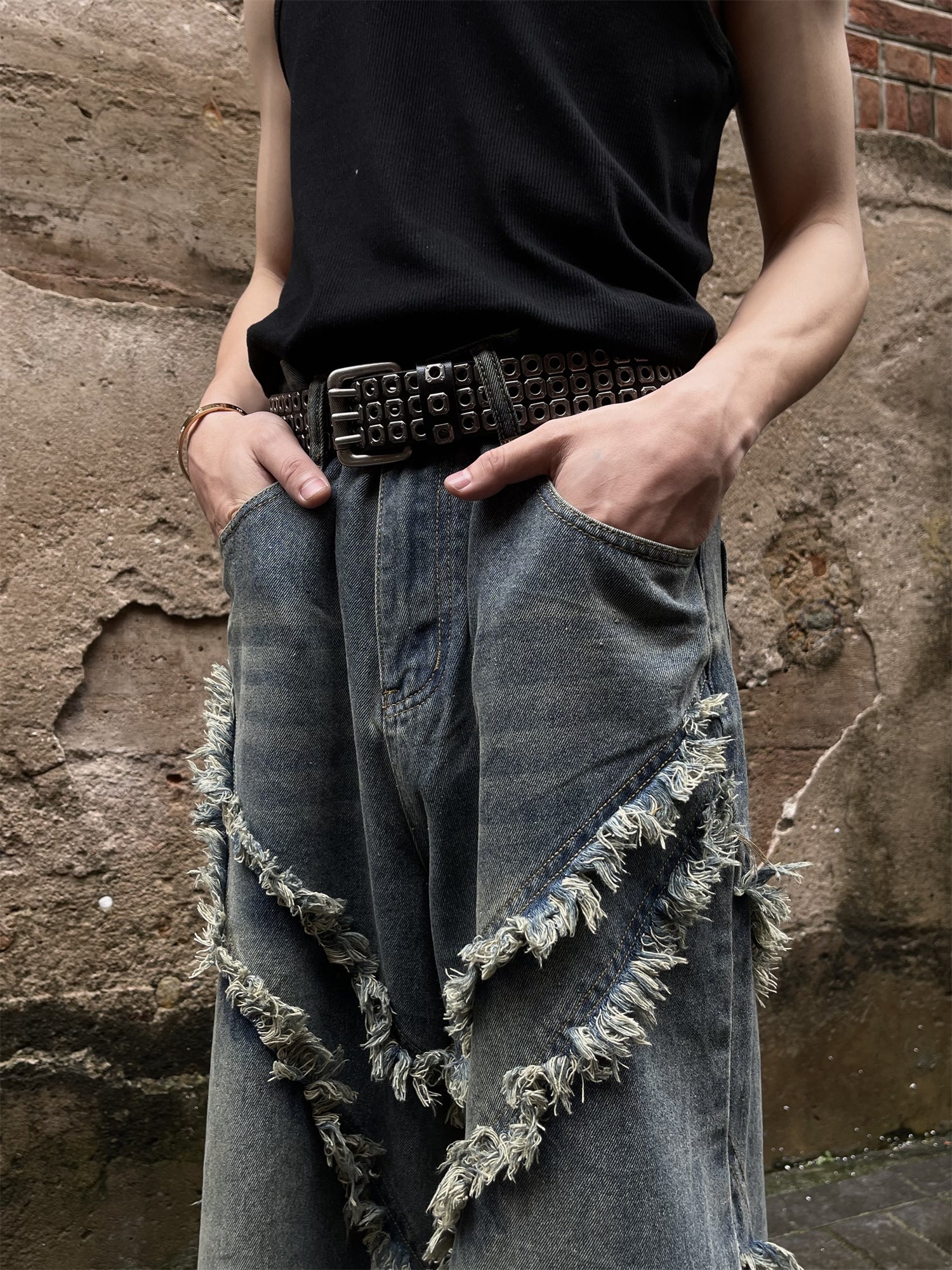 Cross Raw-Edge Baggy Jeans