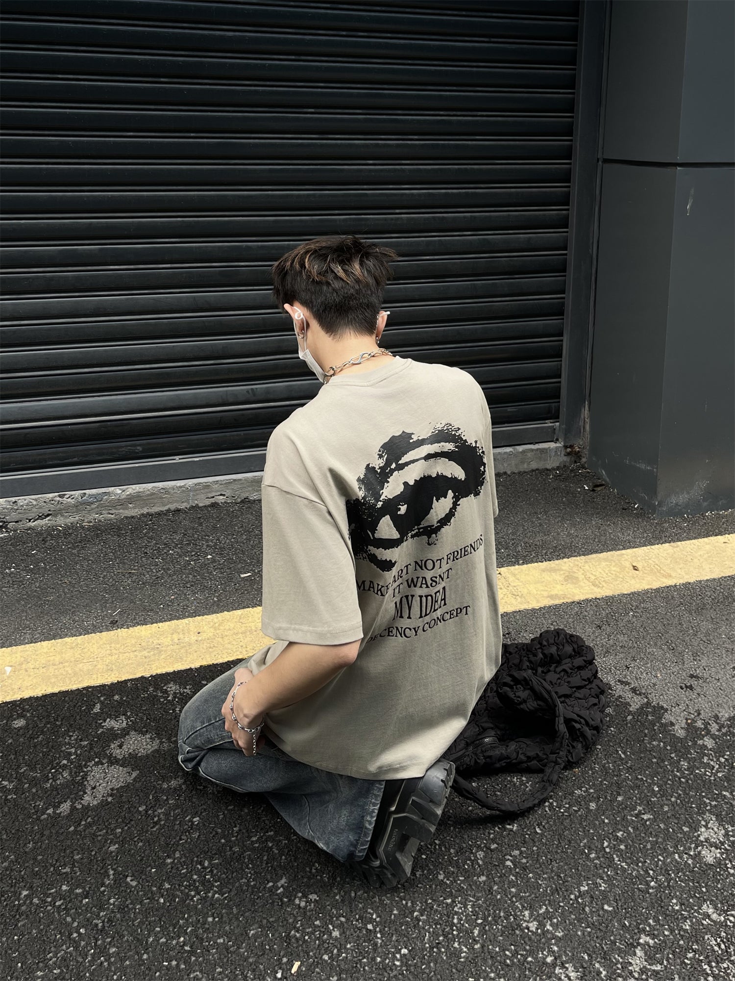 Eye Contrast Drop Shoulder Tees