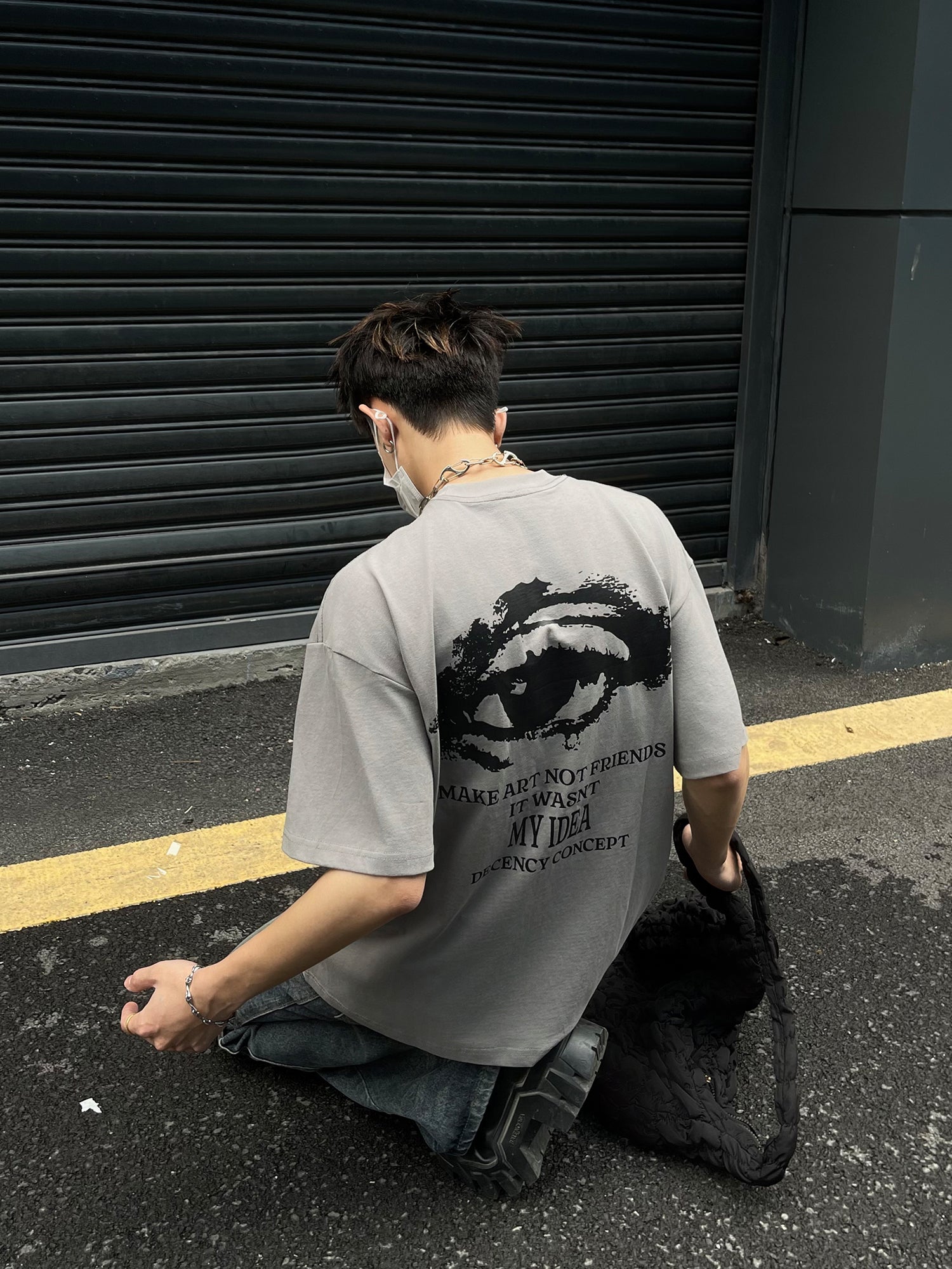 Eye Contrast Drop Shoulder Tees