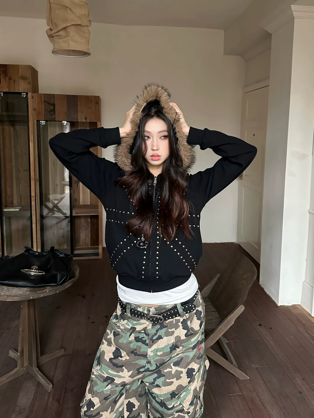 GKIKZ 🇬🇧 STUDDED FUR HOODED ZIP-UP