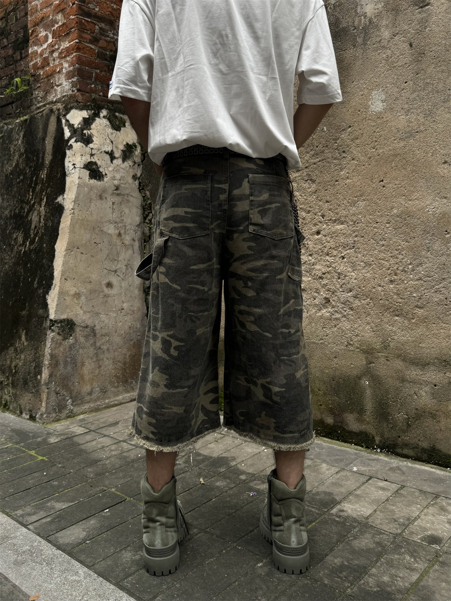 Camouflage Overall Raw Edge Jorts
