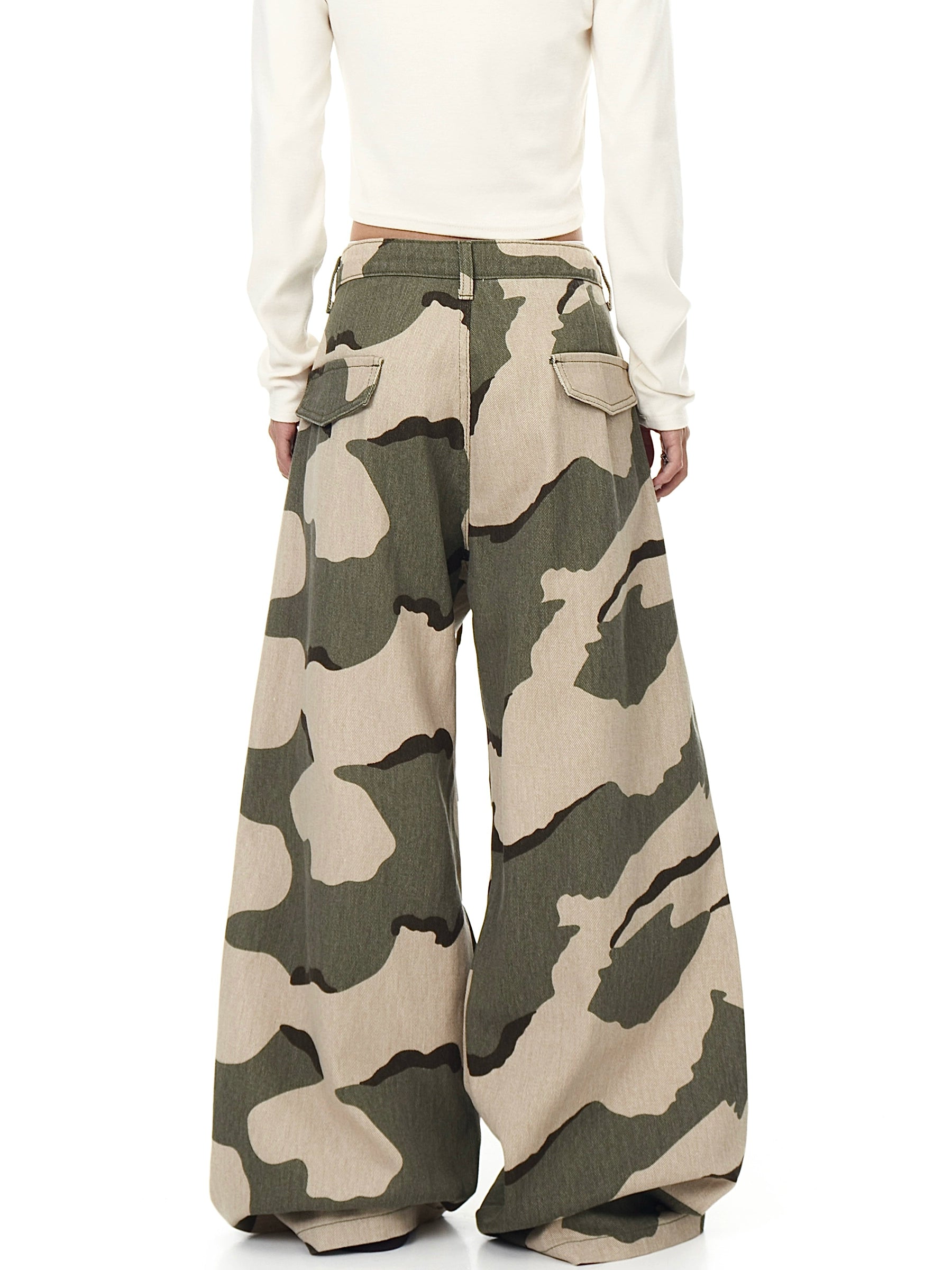 [25AW NEW ARRIVAL] GKIKZ URBAN DRAWSTRING PLEATED CAMO WAVE WIDE-LEG PANTS