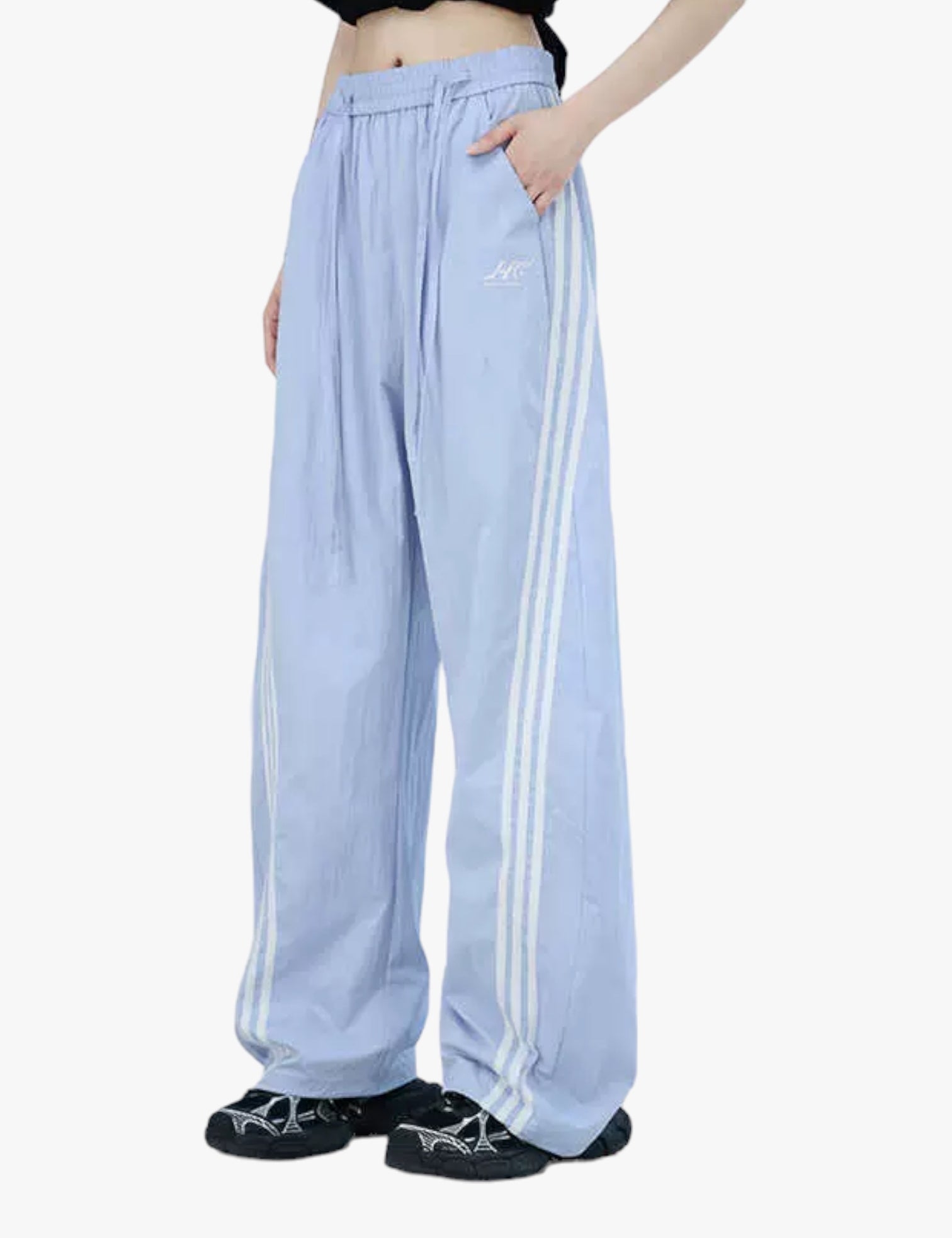 GKIKZ DUAL LACES TRI-STRIPE CURVE WIDE LEG PANTS