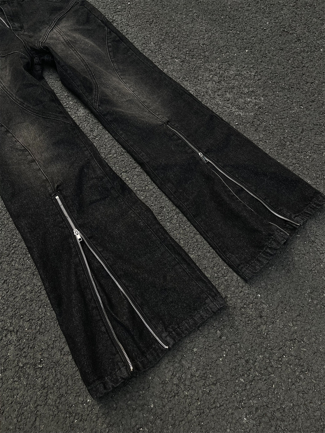 Mid-Zipper Slightly Flared Baggy Denim Jeans