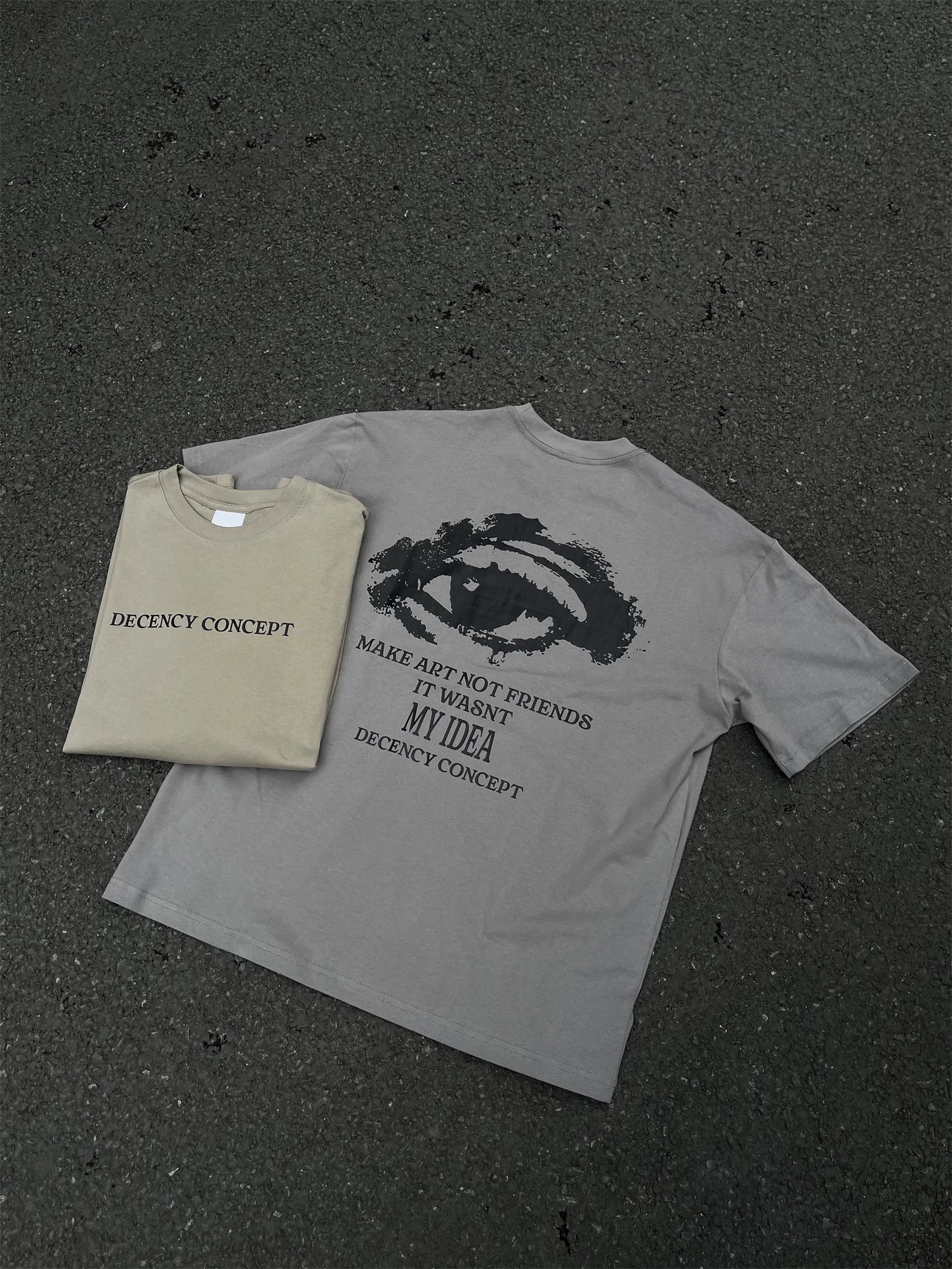 Eye Contrast Drop Shoulder Tees