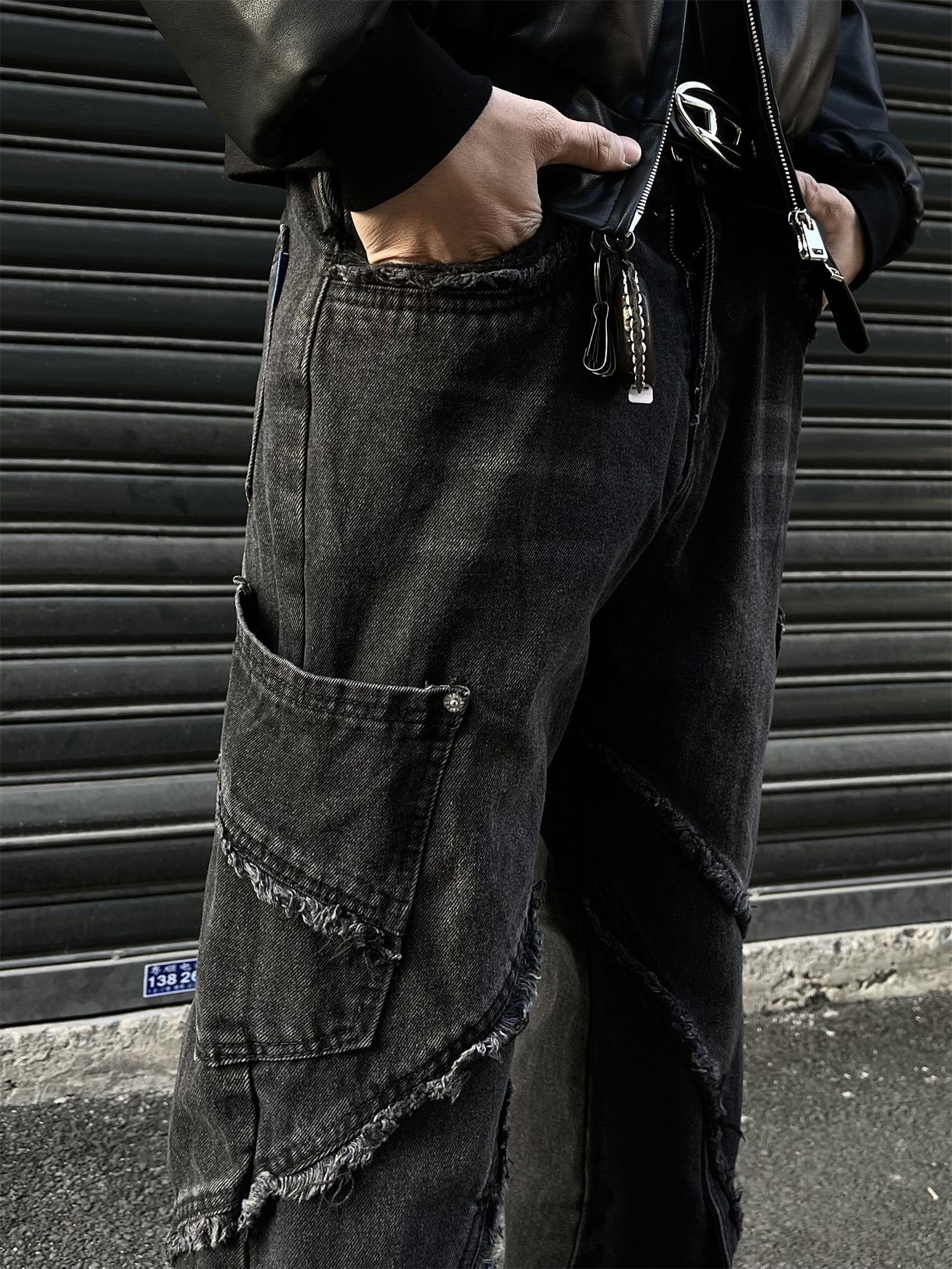 GKIKZ INNER DESTRUCTION BAGGY JEANS (BLACK)