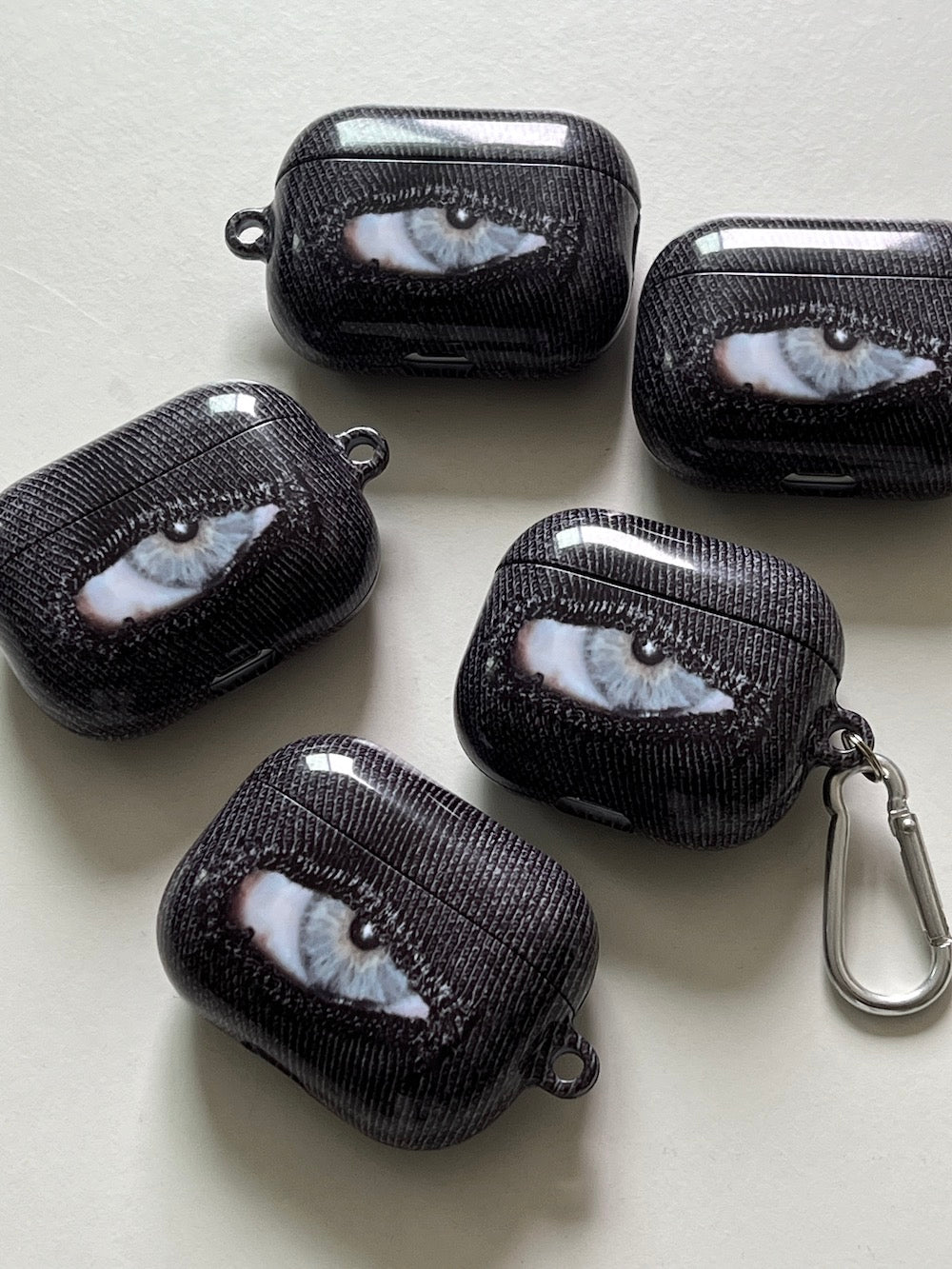 Frost Eyes Airpod Case's