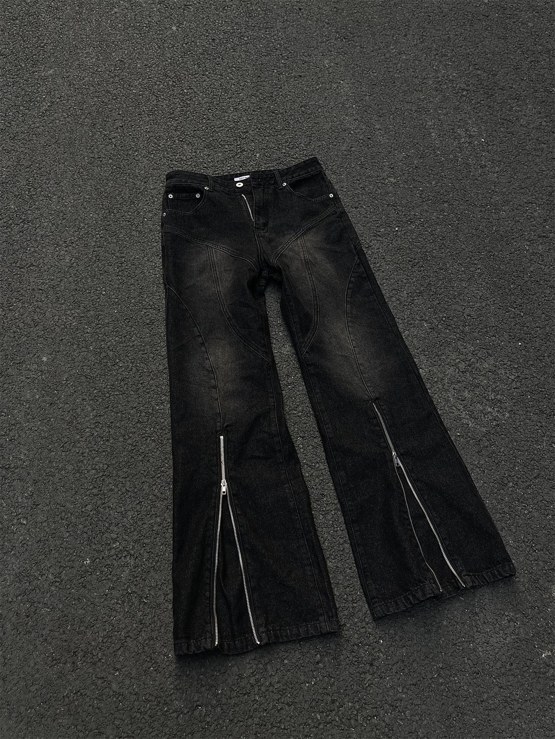 Mid-Zipper Slightly Flared Baggy Denim Jeans