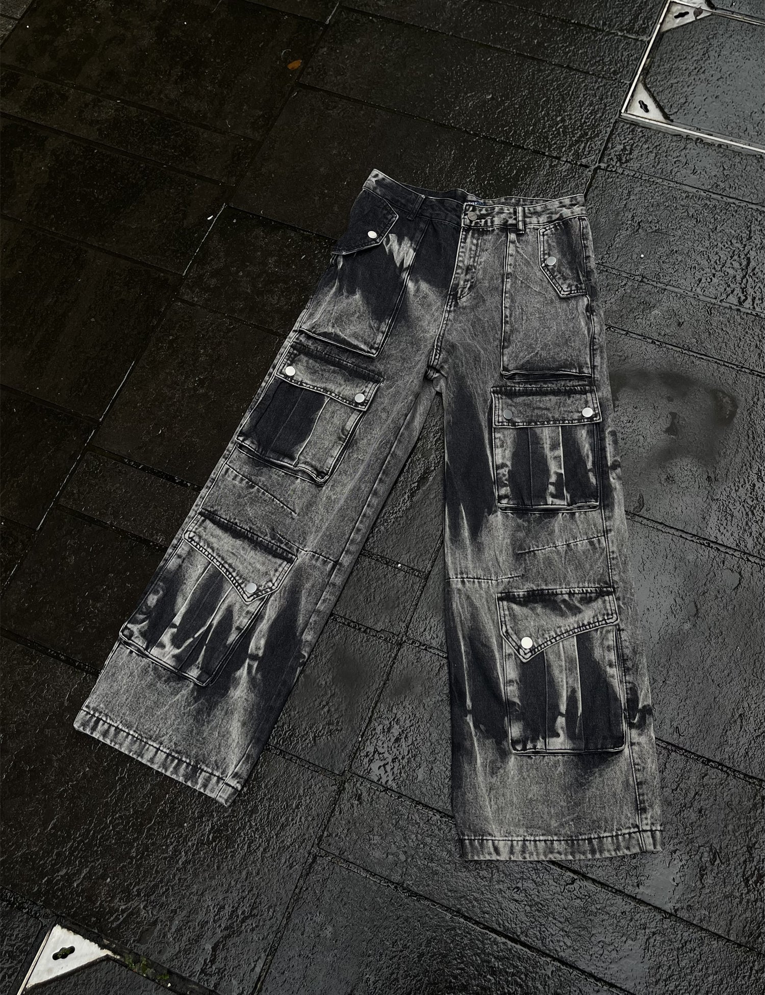 GKIKZ MULTI-POCKET TIE-DYE DENIM BAGGY JEANS