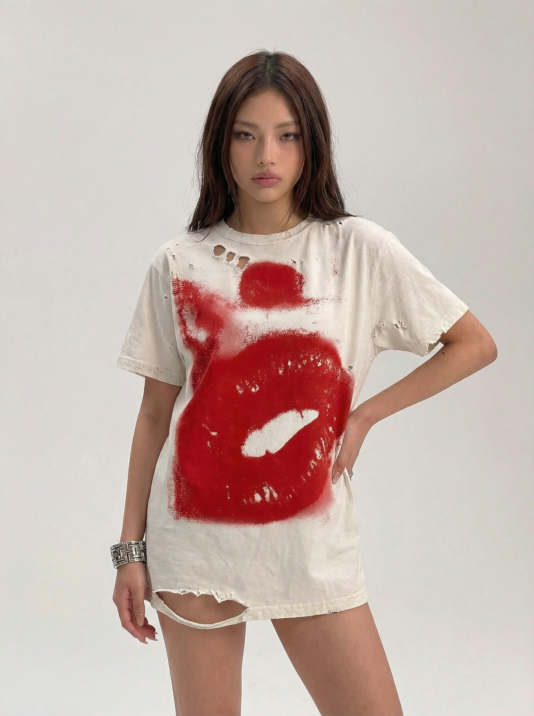GKIKZ DISTRESSED LIP'S TEES
