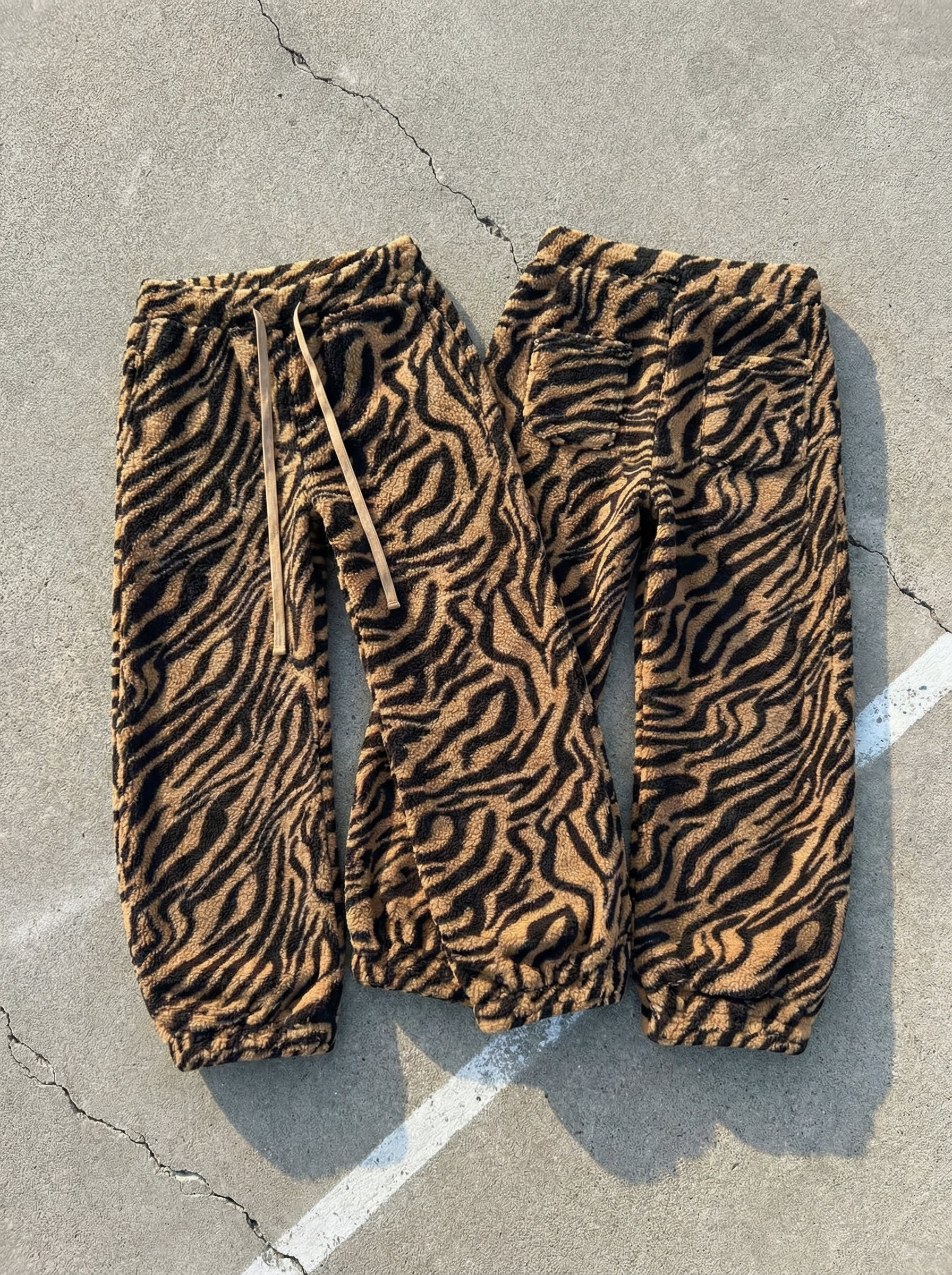 Tiger-trail plush wide-leg pants — women's streetwear