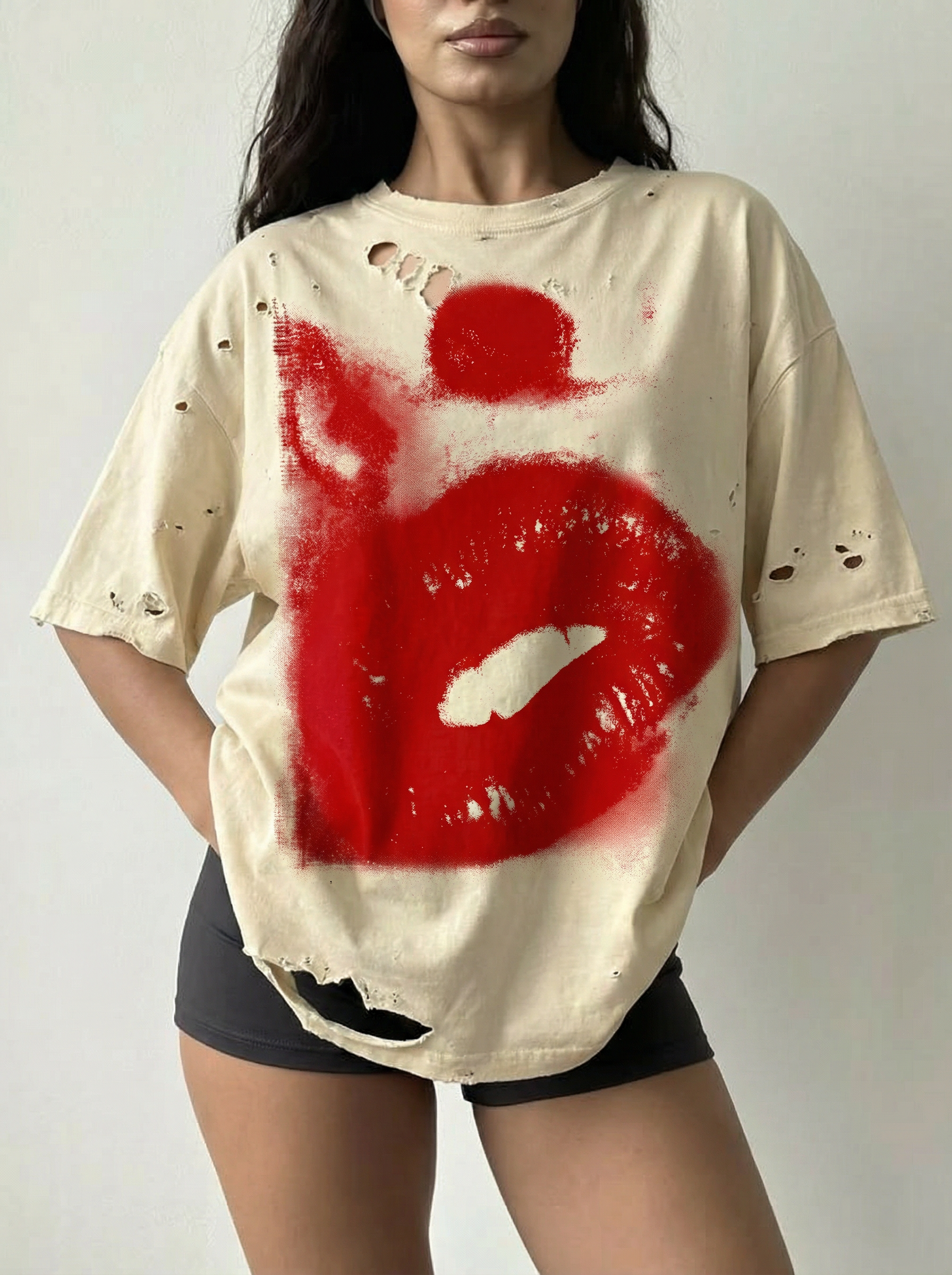 GKIKZ DISTRESSED LIP'S TEES