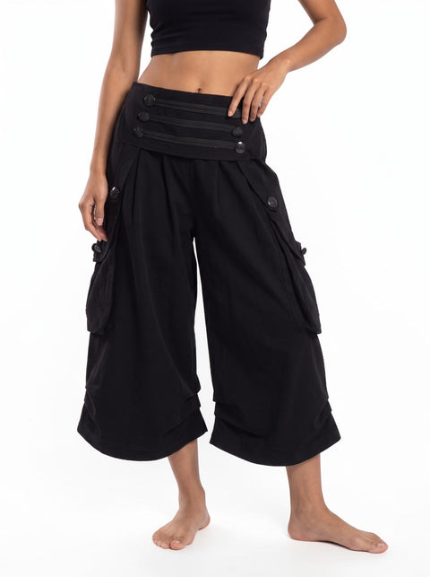 Ornate Round Filigree Wide-leg Capri