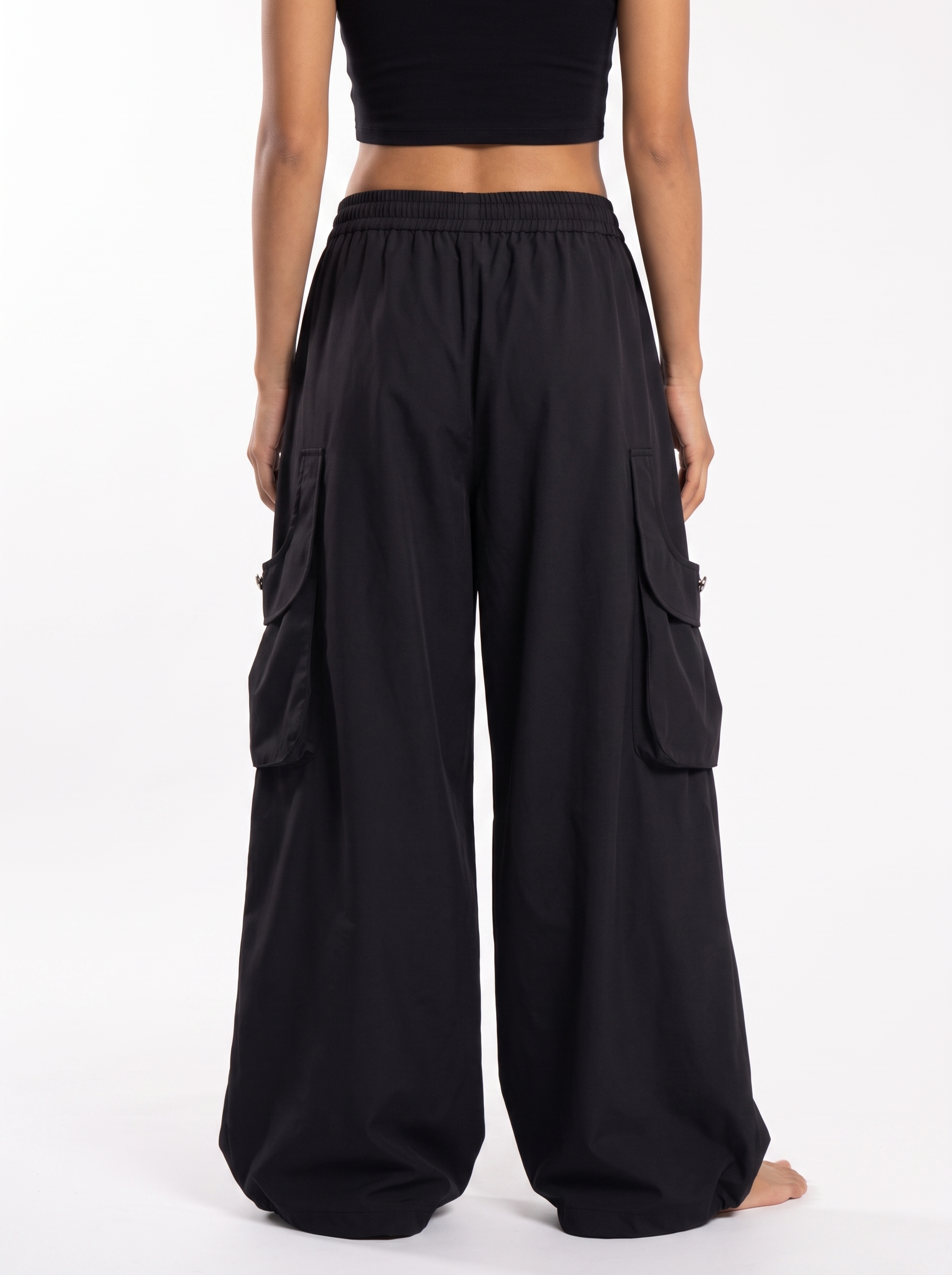 Ornate Round Filigree Wide-leg Pants