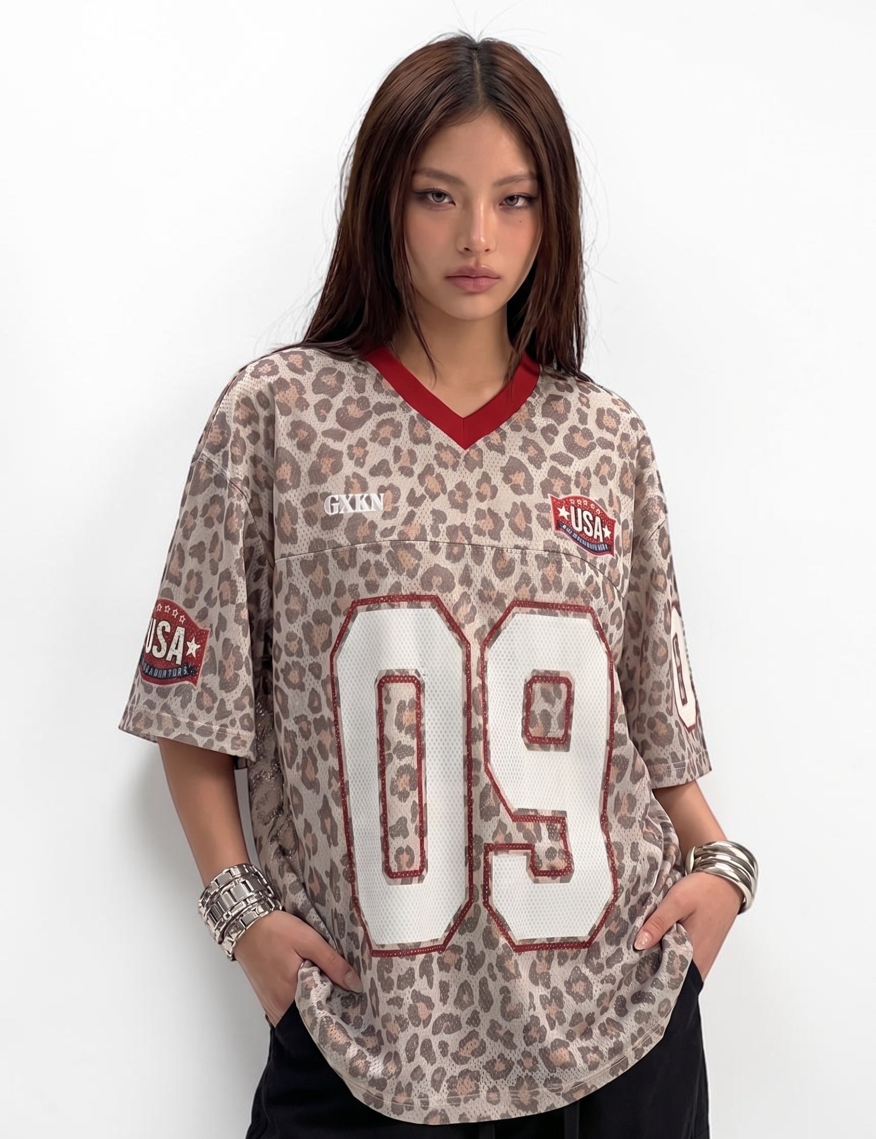 Leopard-print V-neck jersey — women's streetwear