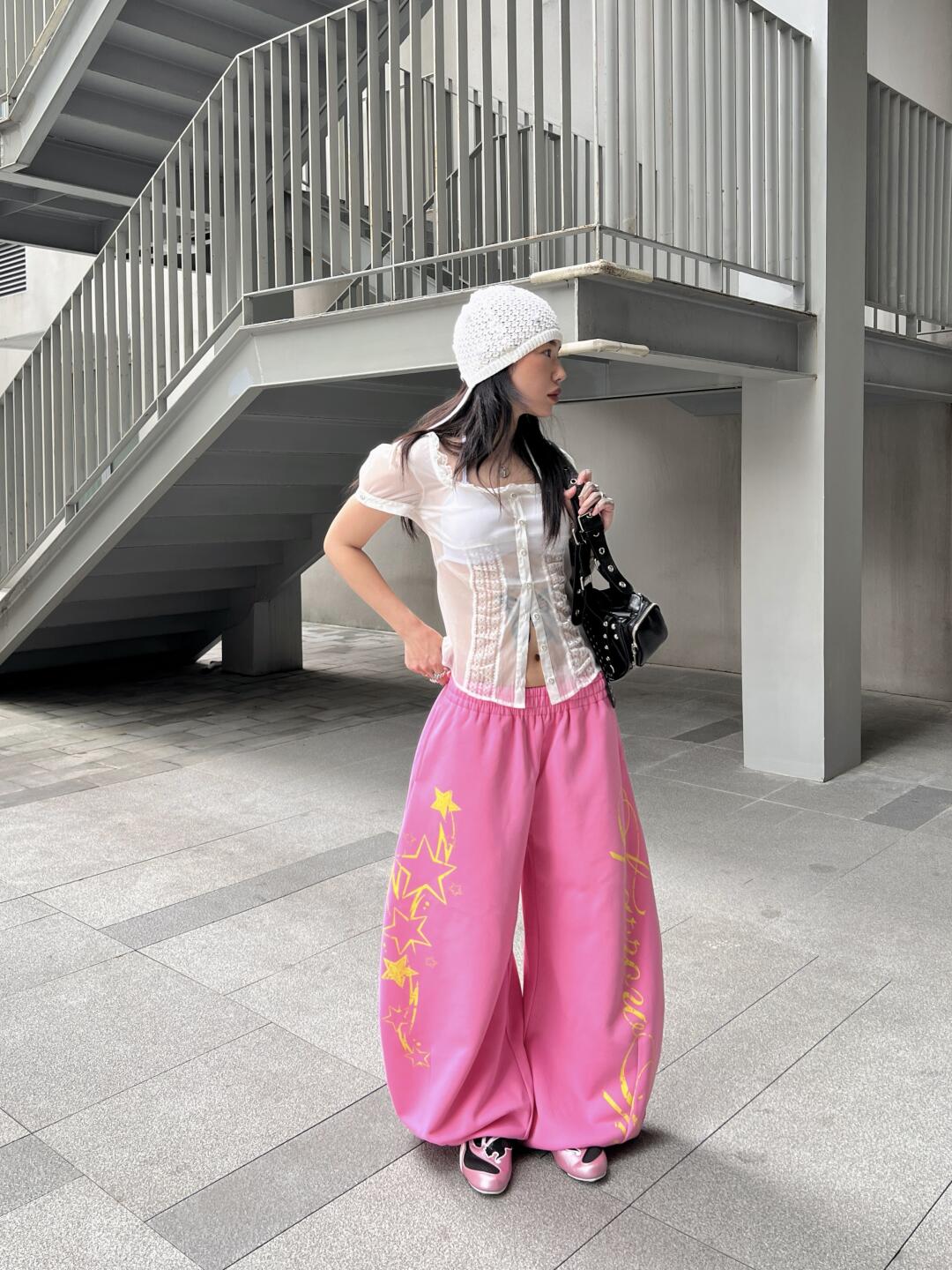 Bubble Pop Starburst Loose Wide-Leg Pant