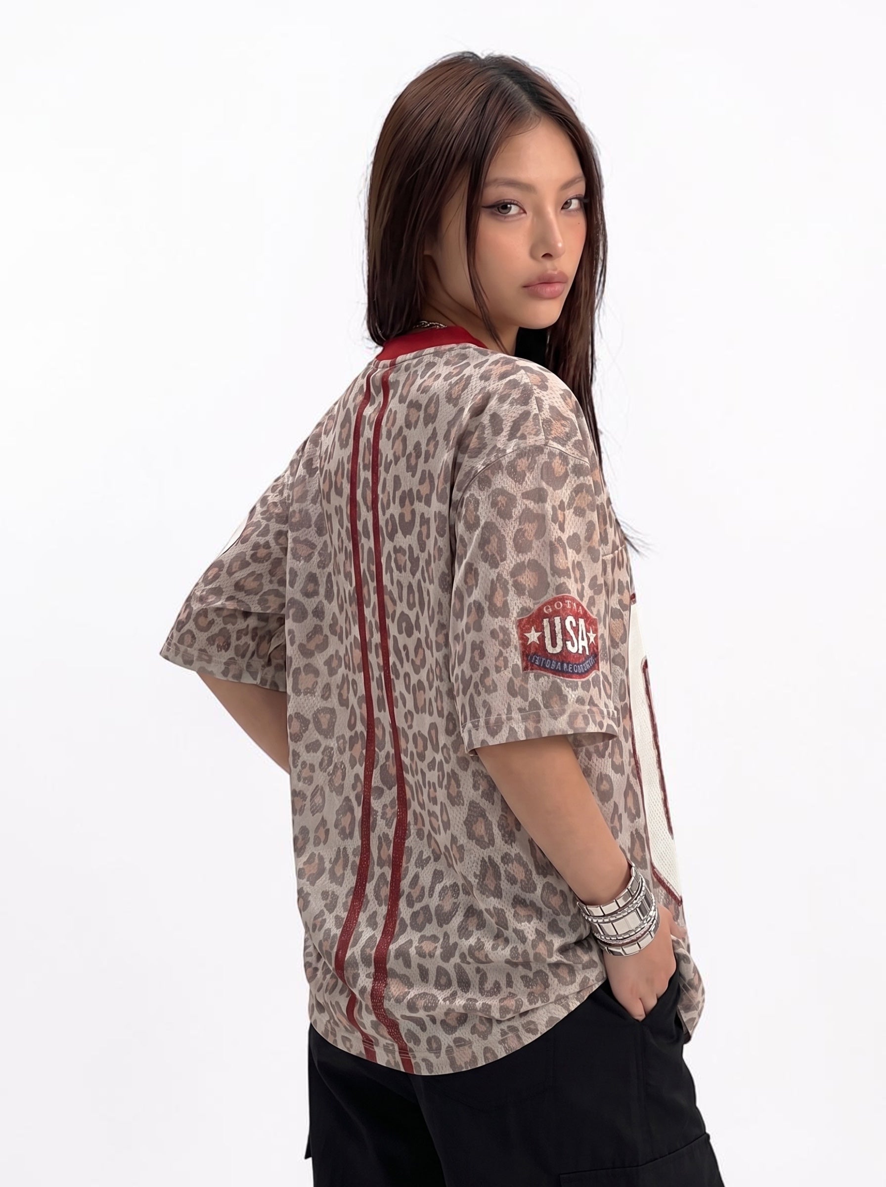 09 Leopard V-Neck Jersey