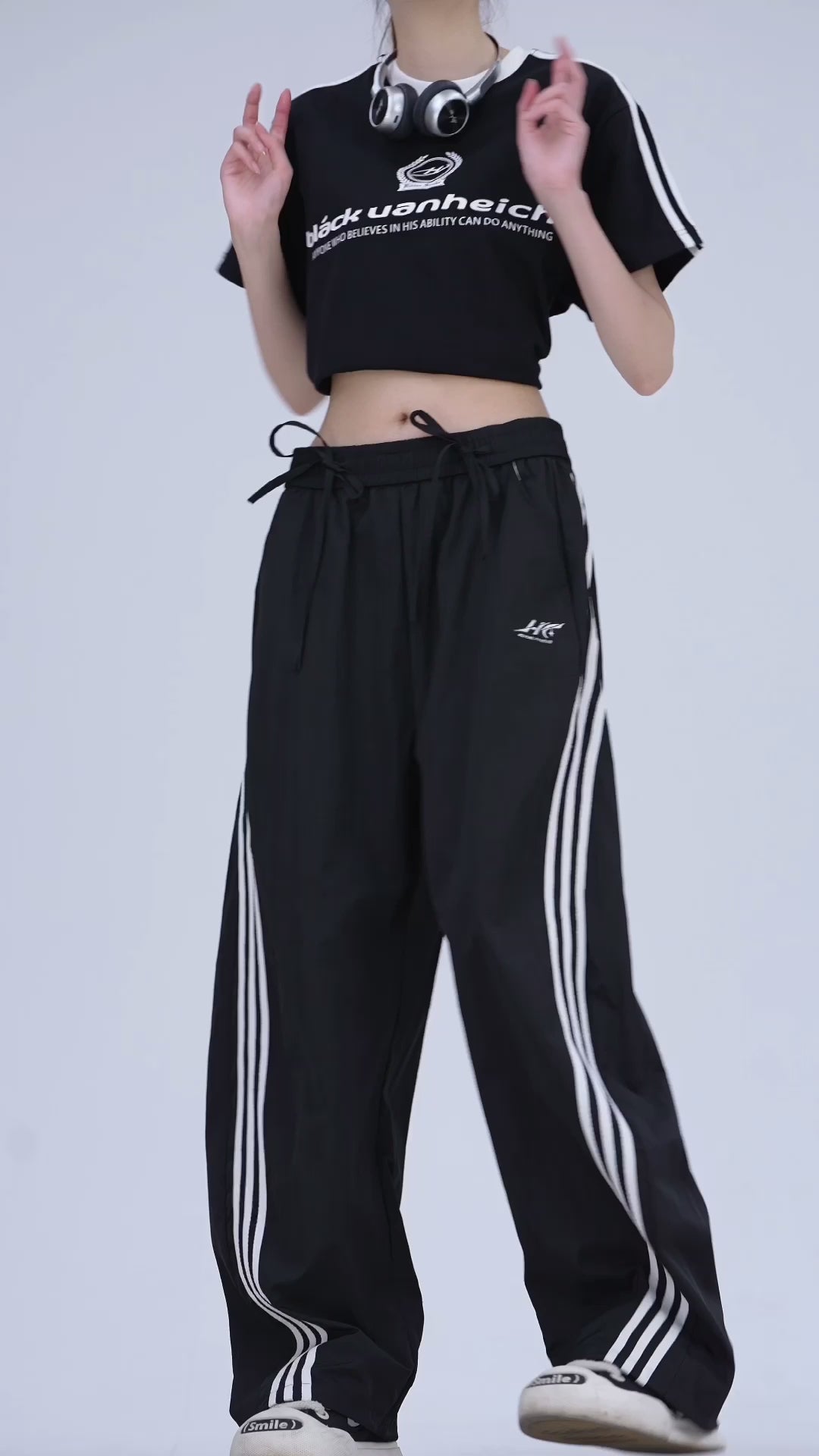 [25SS RESTOCKS] GKIKZ DUAL LACES TRI-STRIPE CURVE WIDE LEG PANTS