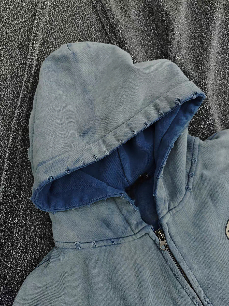 GKIKZ VINTAGE BADGE-PRINT DISTRESSED JACKET