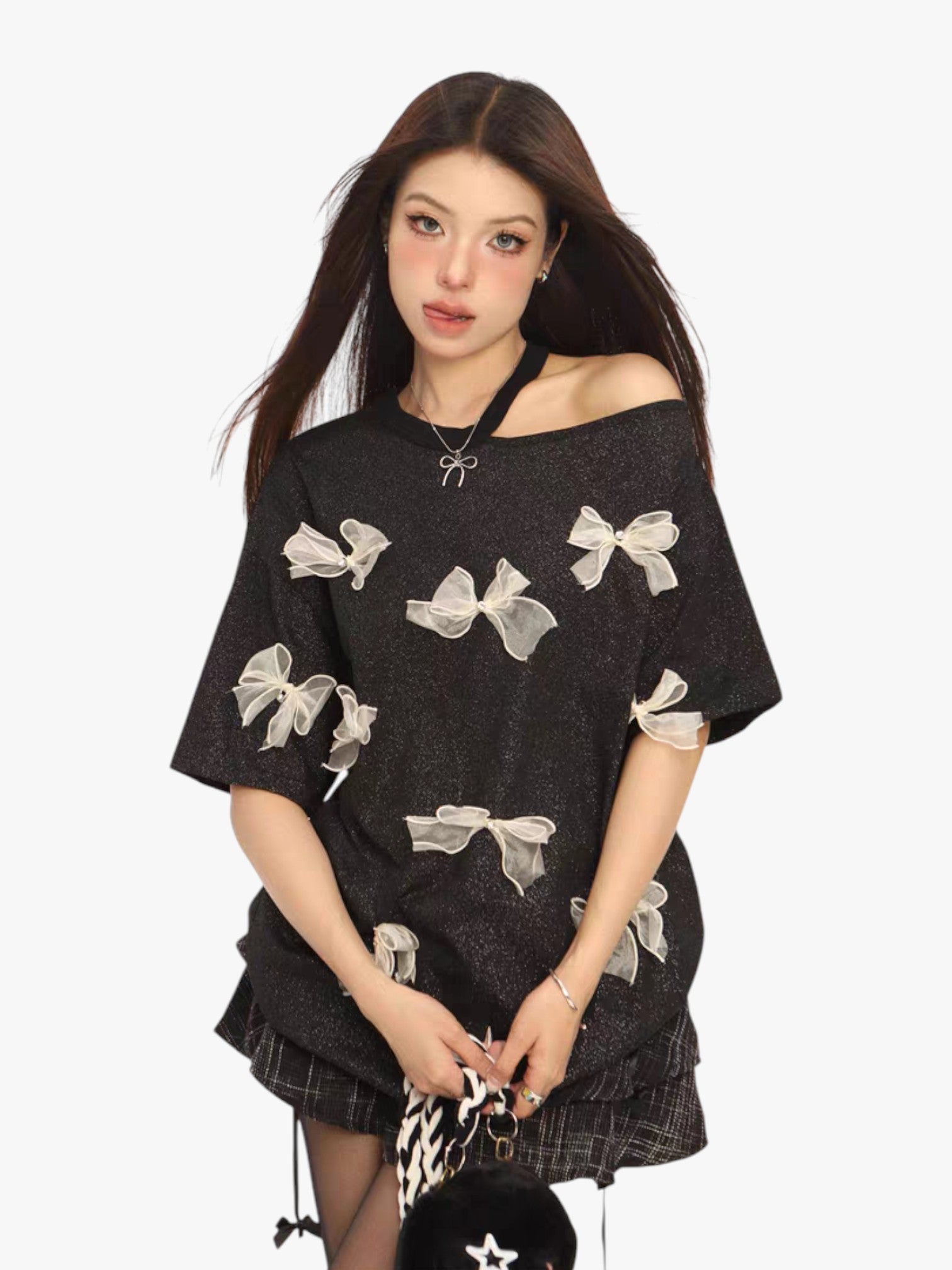 Three-Dimensional Bow Off-Shoulder Tees
