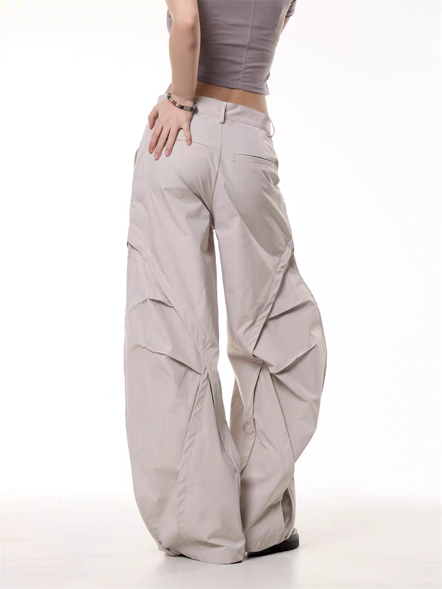 GKIKZ TECHWEAR UTILITY OVERSIZED CARGO PANTS