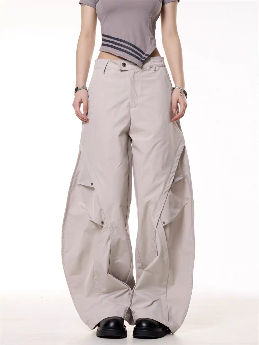 GKIKZ TECHWEAR UTILITY OVERSIZED CARGO PANTS