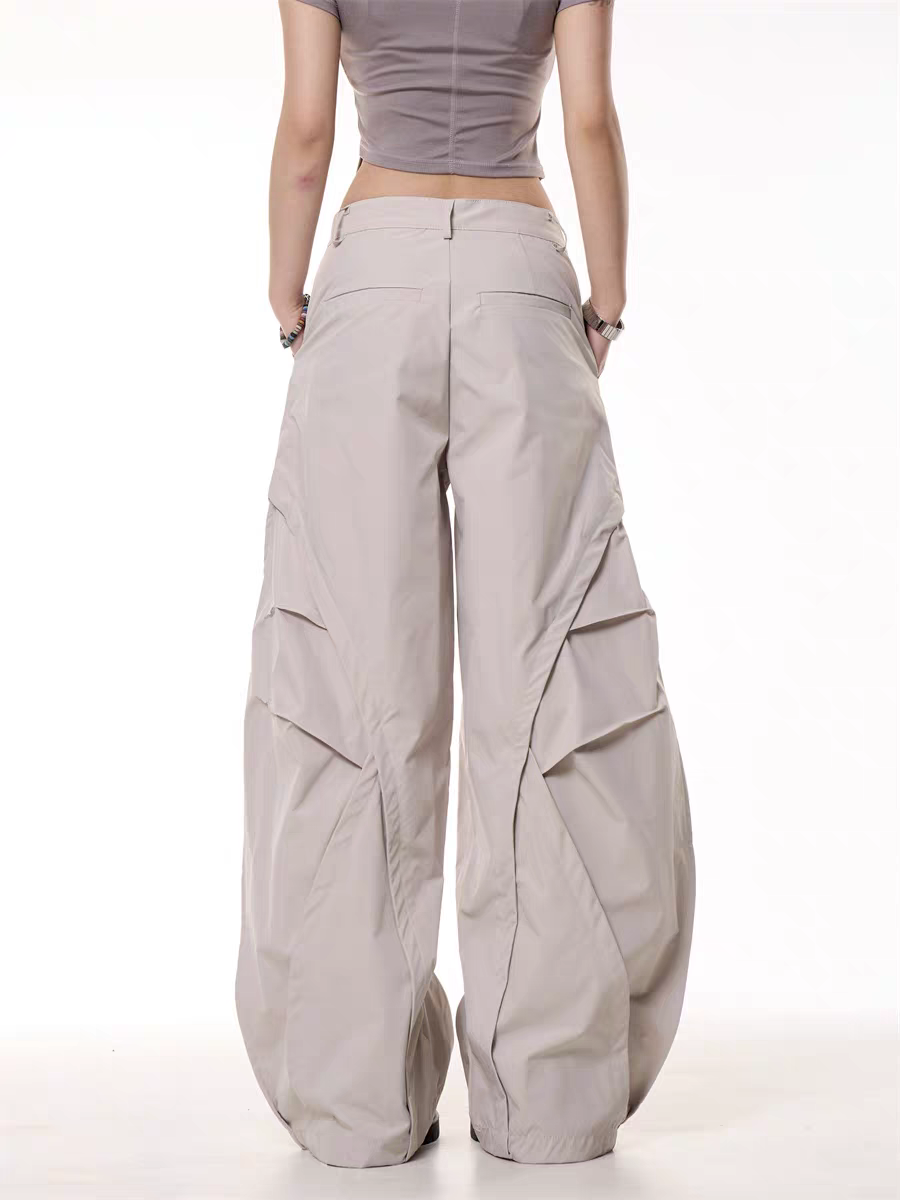 GKIKZ TECHWEAR UTILITY OVERSIZED CARGO PANTS
