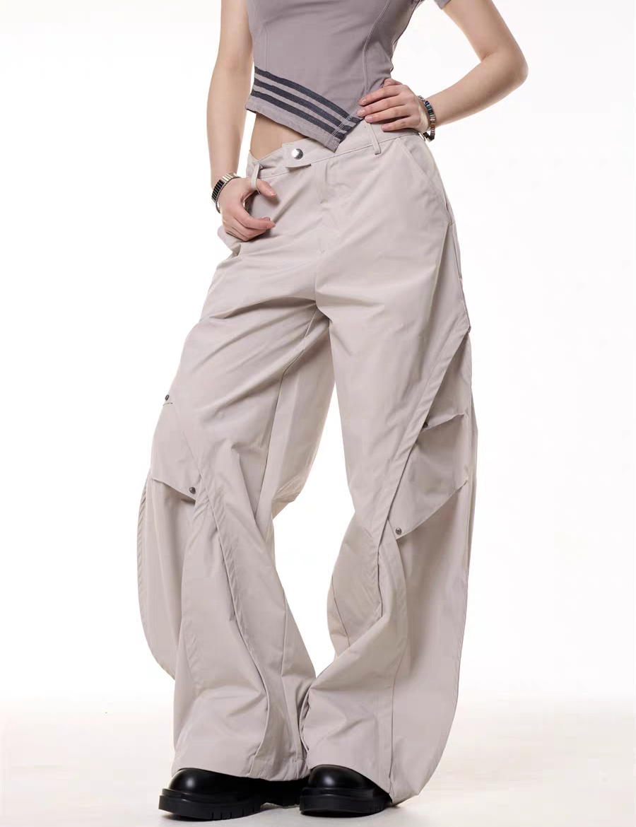 GKIKZ TECHWEAR UTILITY OVERSIZED CARGO PANTS