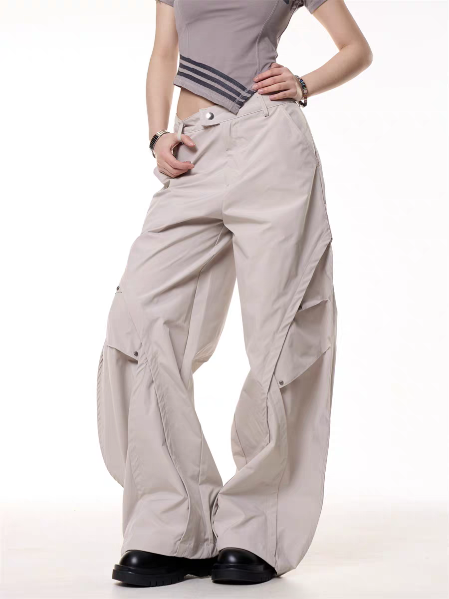 GKIKZ TECHWEAR UTILITY OVERSIZED CARGO PANTS
