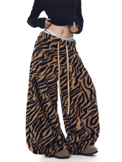 GKIKZ TIGER TRAIL PLUSH WIDE-LEG PANTS