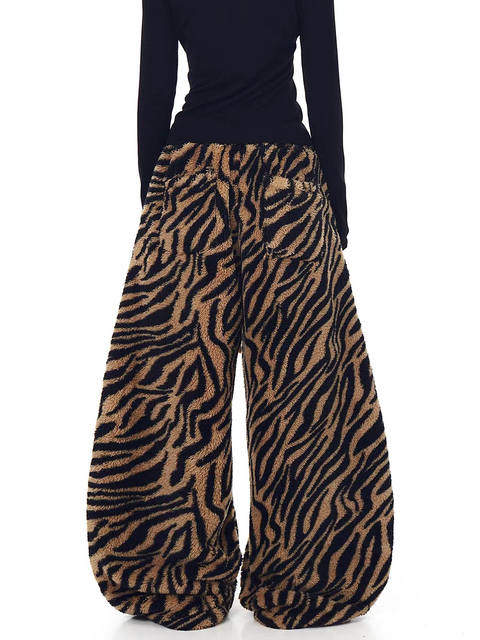 Tiger Trail Plush Wide-Leg Pants