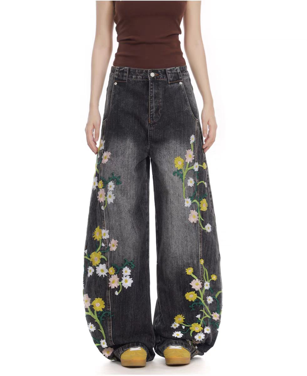 Floral Embroidered Wide-Leg Denim Pants